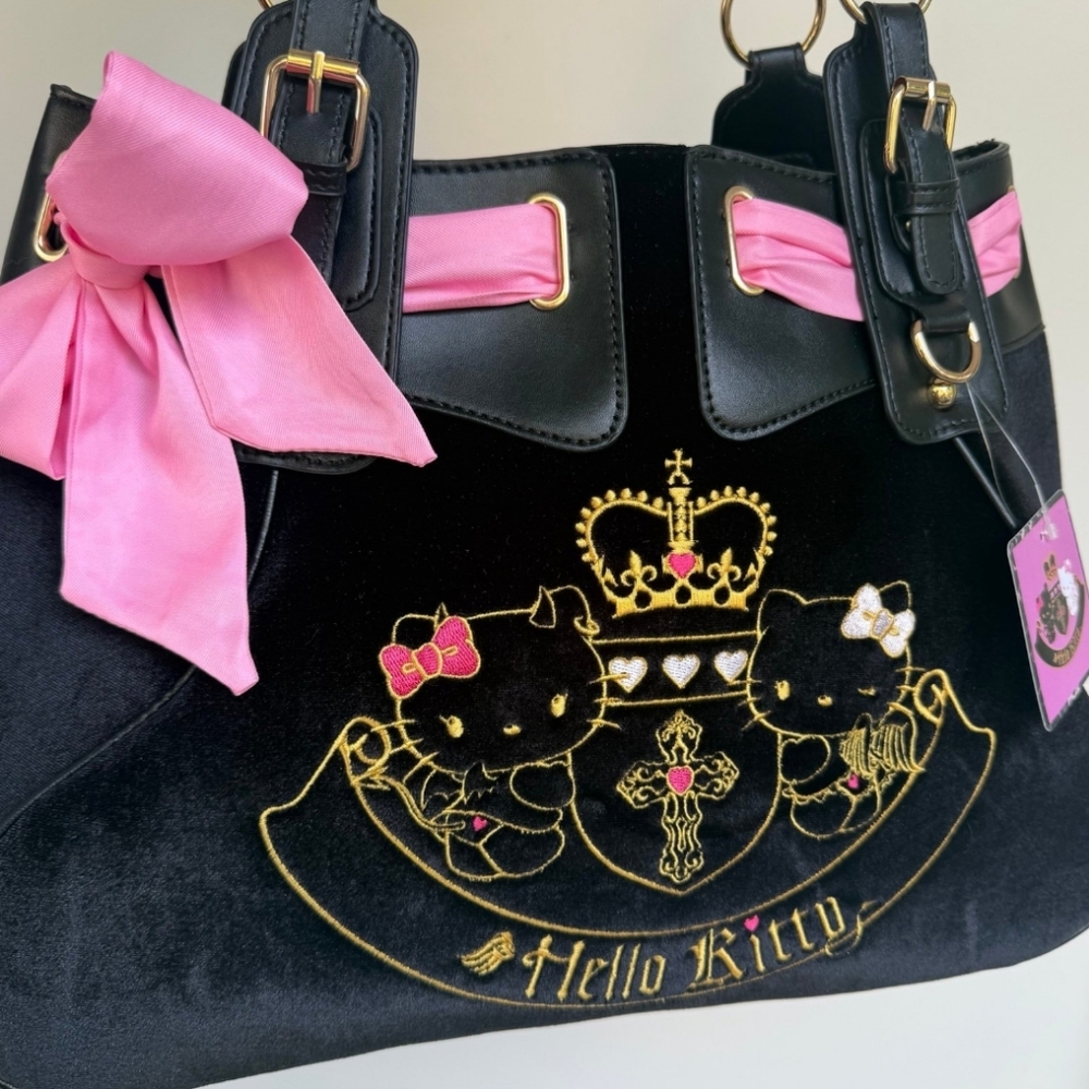 Hello Kitty Daydreamer Velour Bag Viral HTF ๐ - Picture 2 of 7
